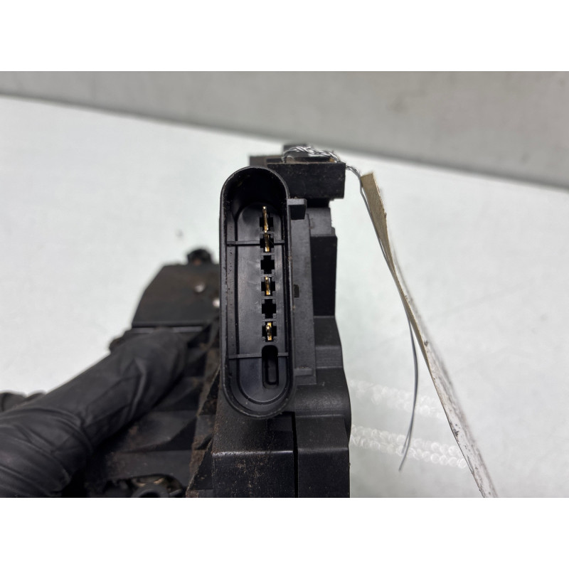 Serrure arriere droit FORD FIESTA 6 Photo n°1