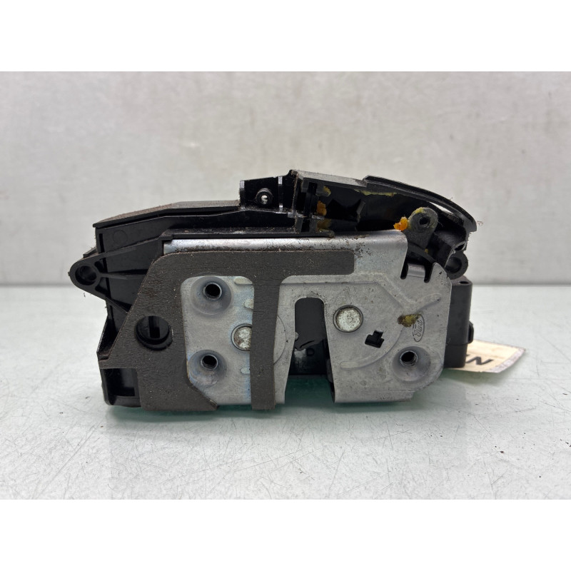 Serrure arriere droit FORD FIESTA 6 Photo n°4