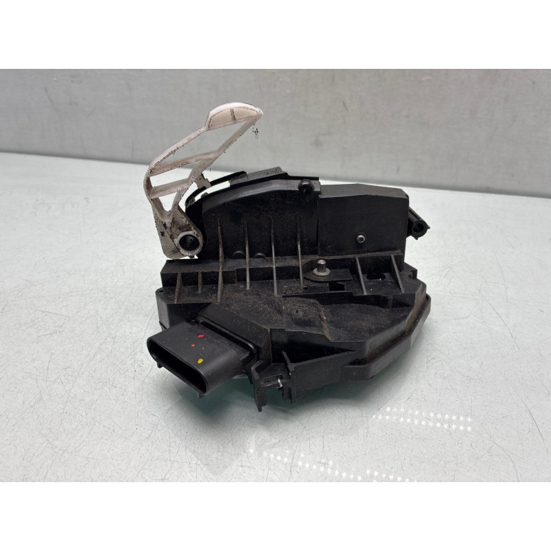 Serrure avant droit FORD FIESTA 6 Photo n°1