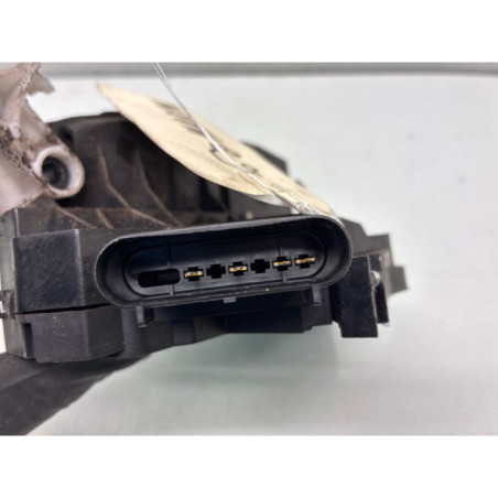 Serrure avant droit FORD FIESTA 6