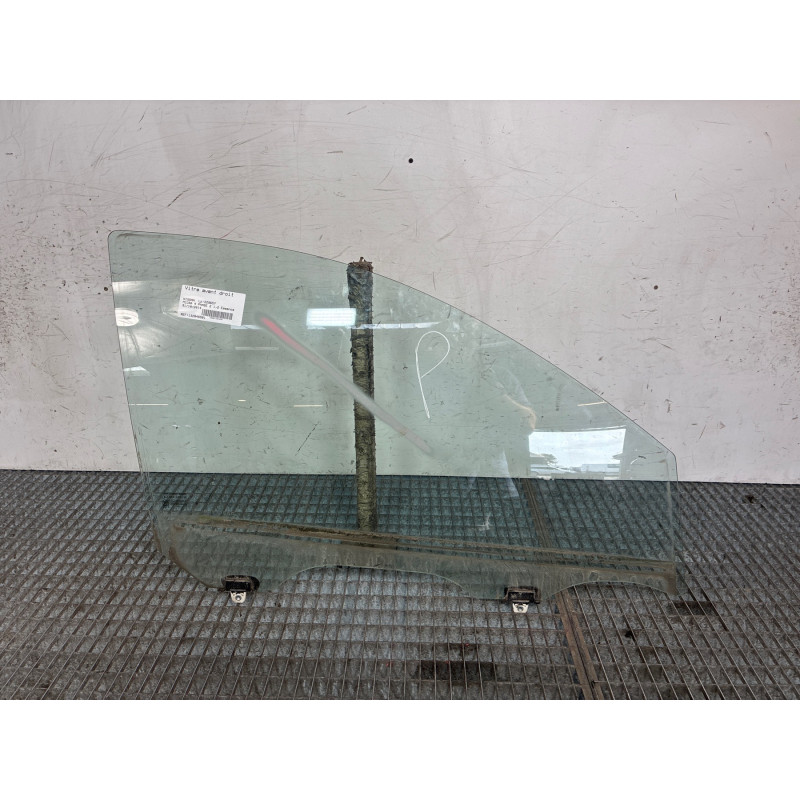 Vitre avant droit NISSAN MICRA 4 Photo n°3