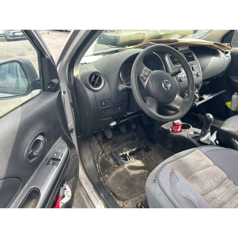 Vitre avant droit NISSAN MICRA 4 Photo n°8