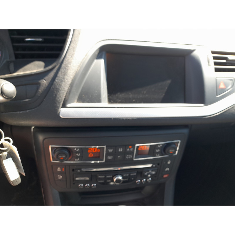 Vitre avant droit CITROEN C5 2 Photo n°12