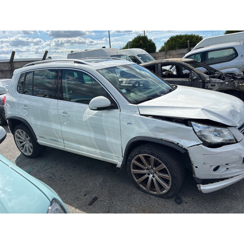 VOLKSWAGEN TIGUAN 1 PHASE 1 2.0 TDI - 16V TURBO 4 MOTION 4X4 Photo n°9