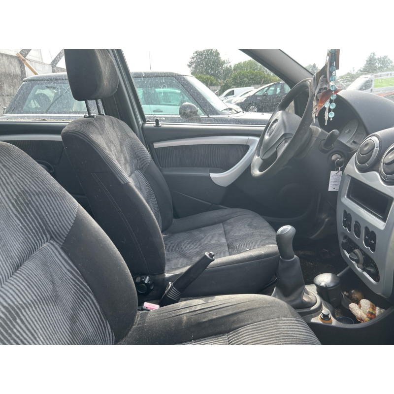 DACIA LOGAN MCV 1 PHASE 1 BREAK 1.5 DCI - 8V TURBO Photo n°3