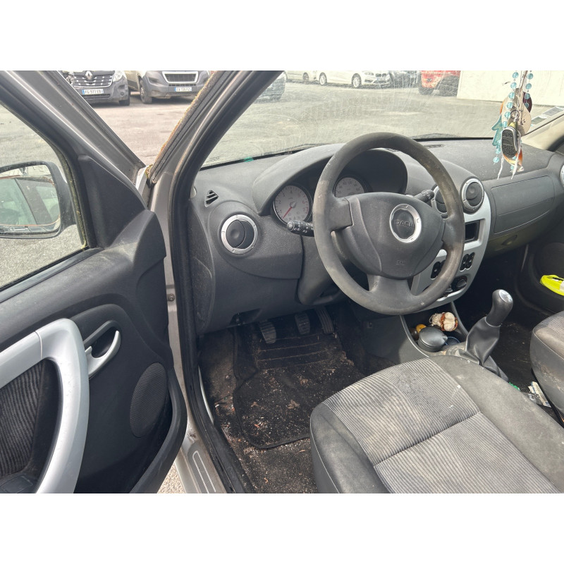 DACIA LOGAN MCV 1 PHASE 1 BREAK 1.5 DCI - 8V TURBO Photo n°5
