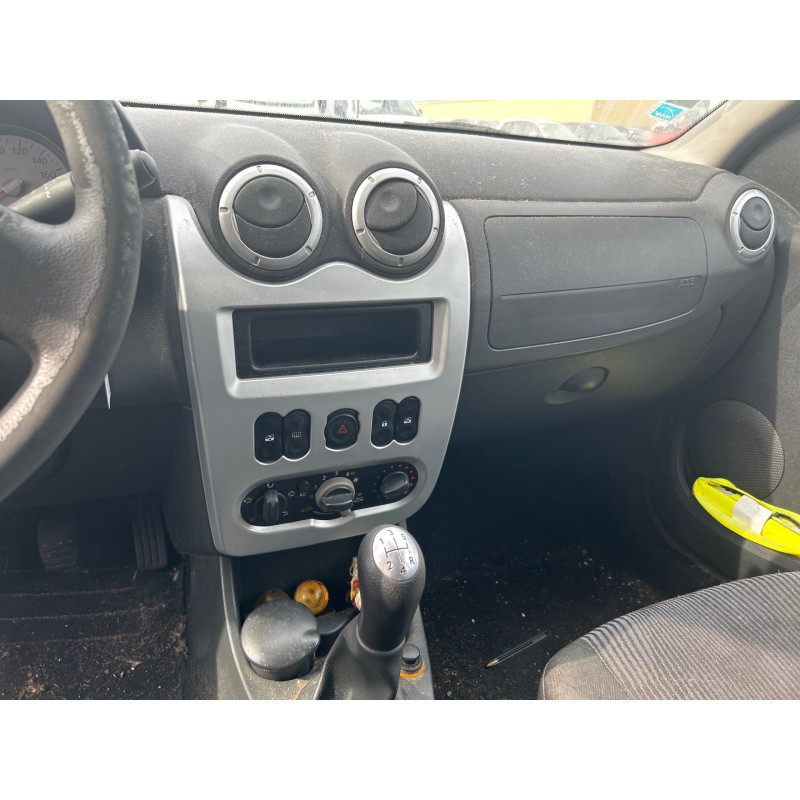 DACIA LOGAN MCV 1 PHASE 1 BREAK 1.5 DCI - 8V TURBO Photo n°10