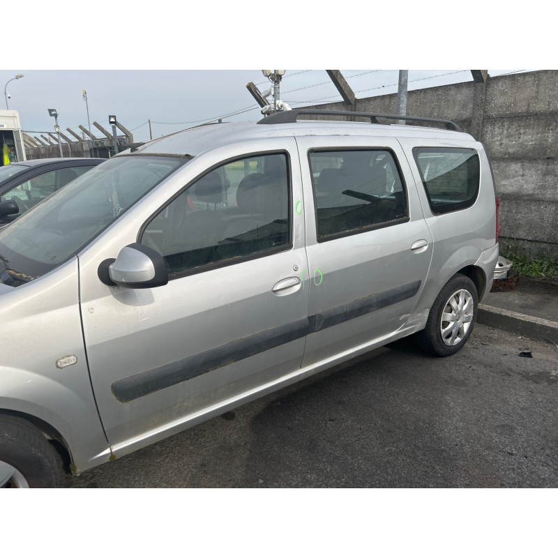 DACIA LOGAN MCV 1 PHASE 1 BREAK 1.5 DCI - 8V TURBO Photo n°13