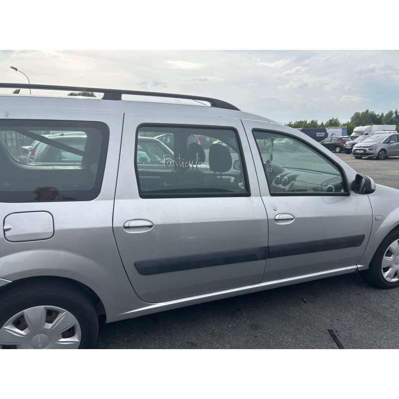 DACIA LOGAN MCV 1 PHASE 1 BREAK 1.5 DCI - 8V TURBO Photo n°16