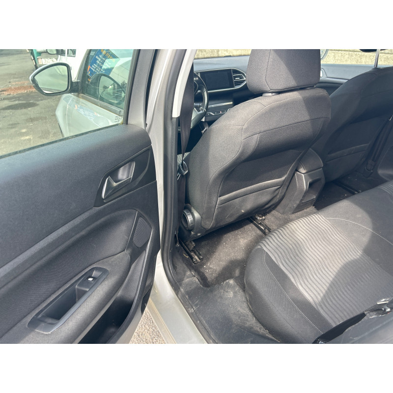 PEUGEOT 308 2 PHASE 1 1.6 BLUE HDI - 8V TURBO Photo n°14
