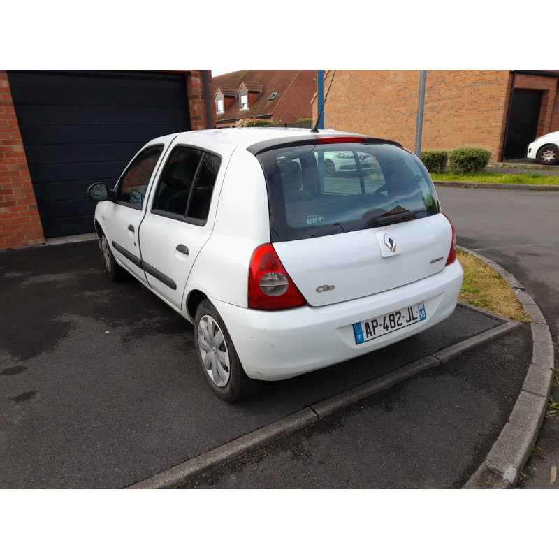 RENAULT CLIO 2 CAMPUS PHASE 2 1.2i - 8V Photo n°4