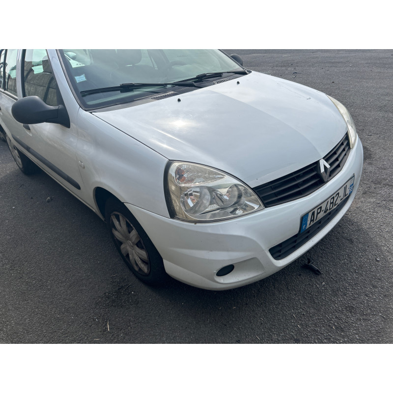 RENAULT CLIO 2 CAMPUS PHASE 2 1.2i - 8V Photo n°10