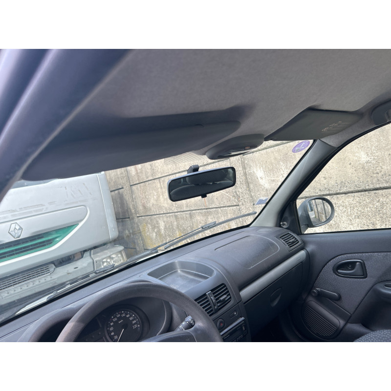 RENAULT CLIO 2 CAMPUS PHASE 2 1.2i - 8V Photo n°23