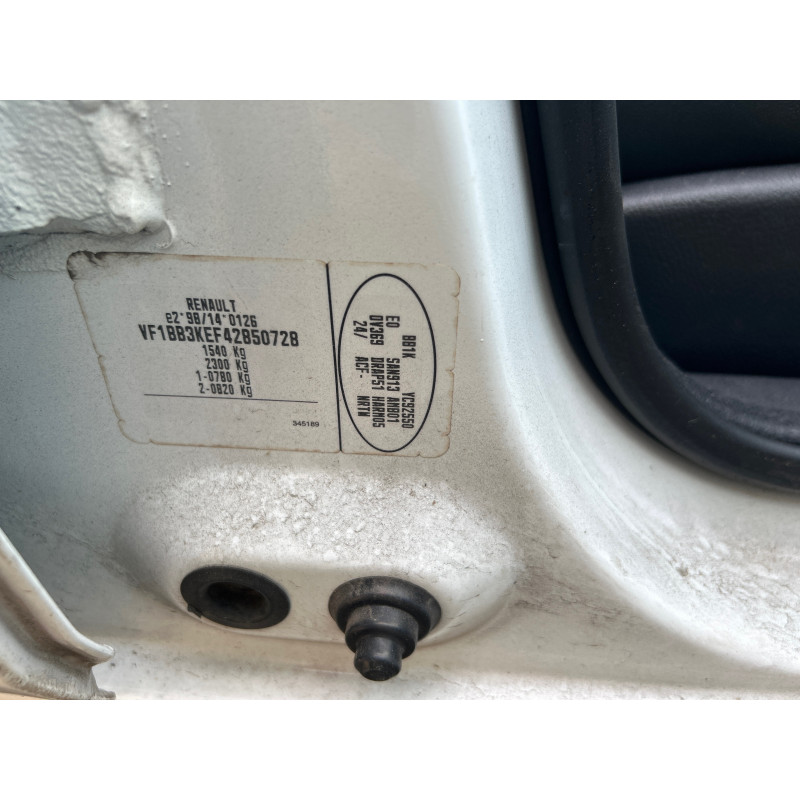 RENAULT CLIO 2 CAMPUS PHASE 2 1.2i - 8V Photo n°25
