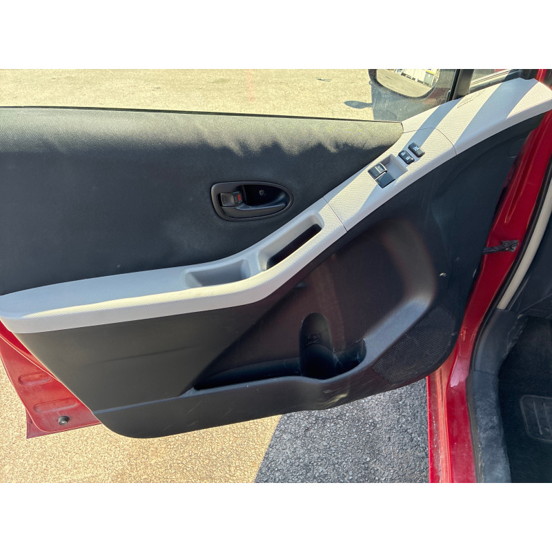 TOYOTA YARIS 2 PHASE 2 1.0 VVTI - 12V Photo n°9