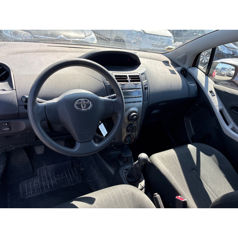 TOYOTA YARIS 2 PHASE 2 1.0 VVTI - 12V Photo n°11