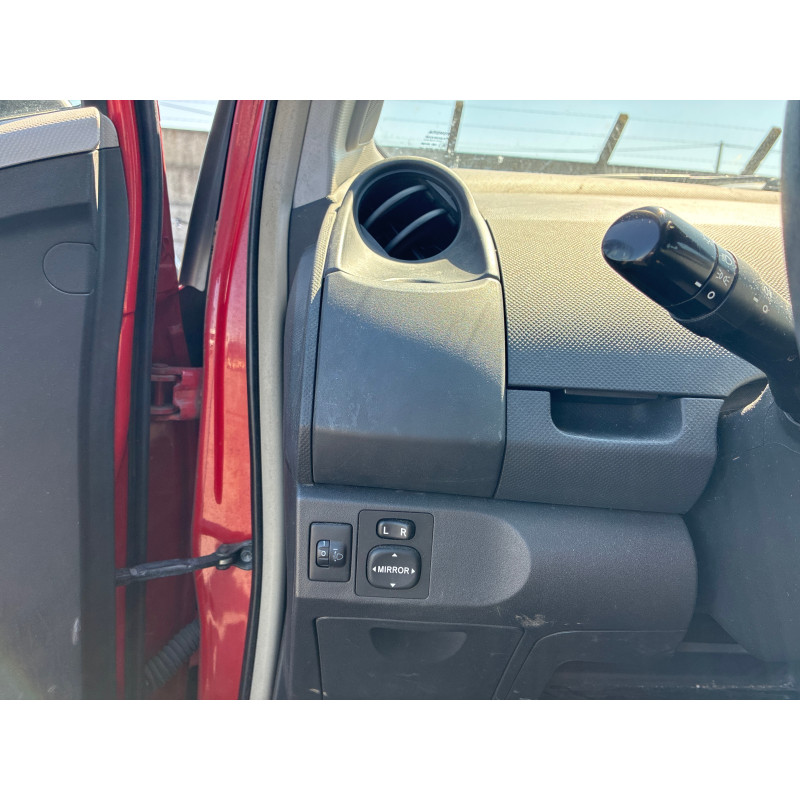 TOYOTA YARIS 2 PHASE 2 1.0 VVTI - 12V Photo n°13