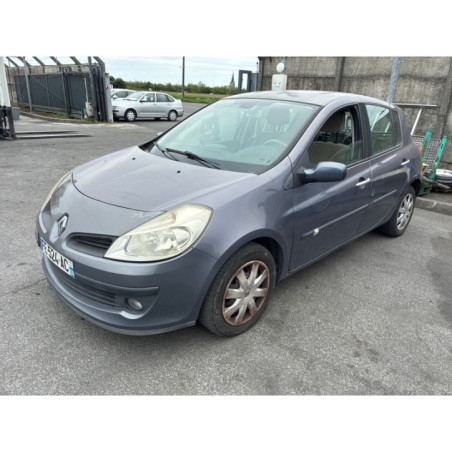RENAULT CLIO 3 PHASE 1 1.5 DCI - 8V TURBO Photo n°1