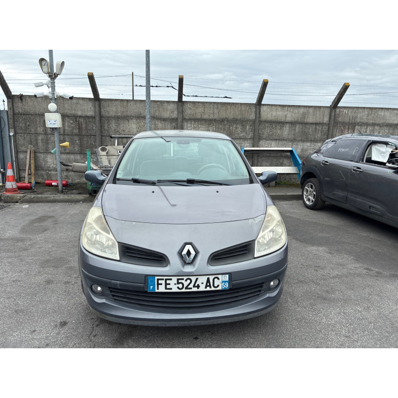 RENAULT CLIO 3 PHASE 1 1.5 DCI - 8V TURBO Photo n°7