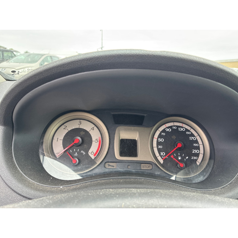 RENAULT CLIO 3 PHASE 1 1.5 DCI - 8V TURBO Photo n°16