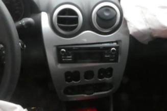 Leve vitre electrique avant droit DACIA SANDERO 1