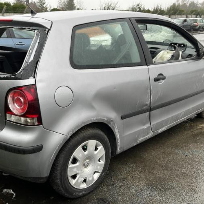 Serrure avant droit VOLKSWAGEN POLO 4 Photo n°7