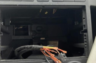 Serrure avant droit VOLKSWAGEN POLO 4