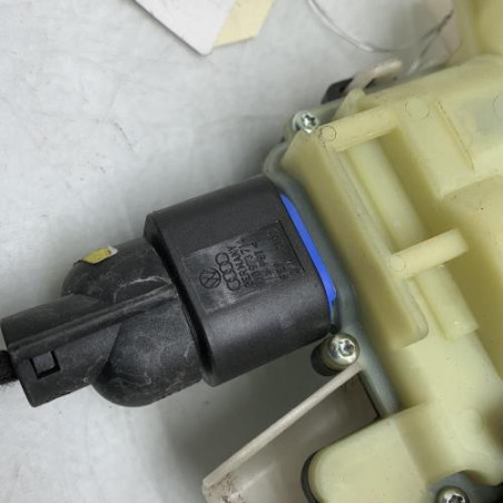 Serrure avant droit VOLKSWAGEN POLO 4