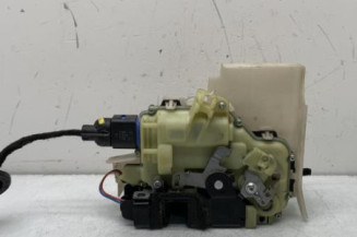 Serrure avant droit VOLKSWAGEN POLO 4