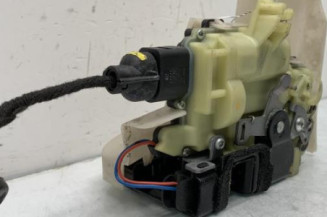 Serrure avant droit VOLKSWAGEN POLO 4