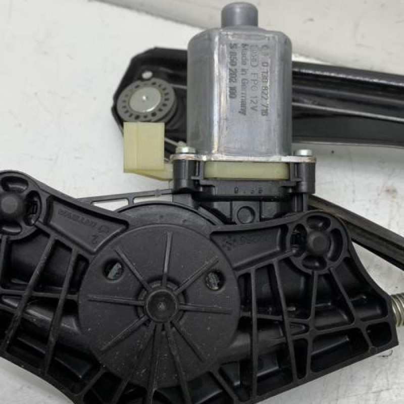 Leve vitre electrique avant droit VOLKSWAGEN GOLF 7 Photo n°5
