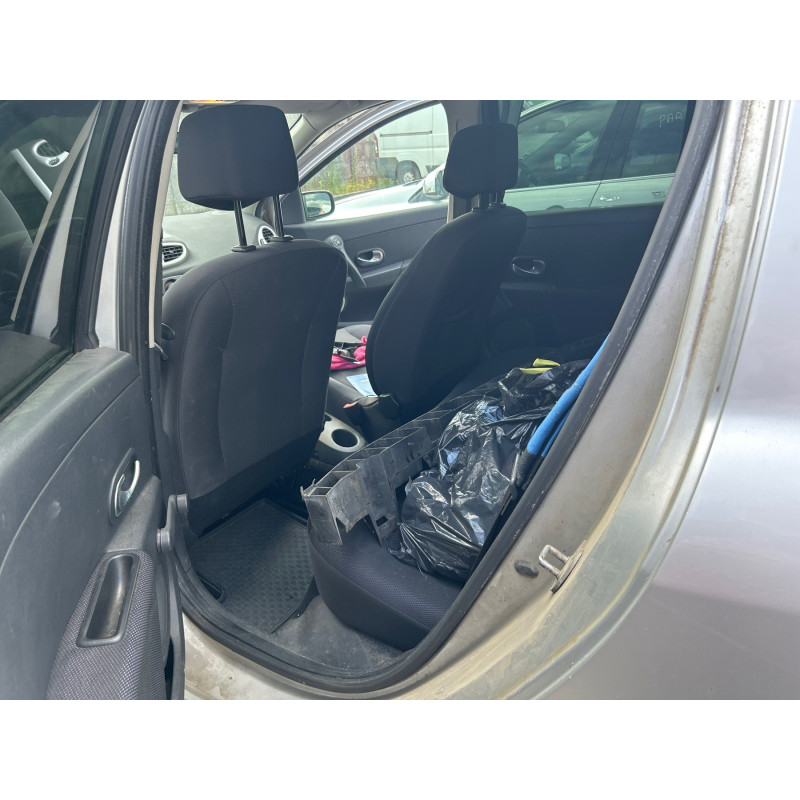 Feu arriere principal gauche (feux) RENAULT CLIO 3 Photo n°4