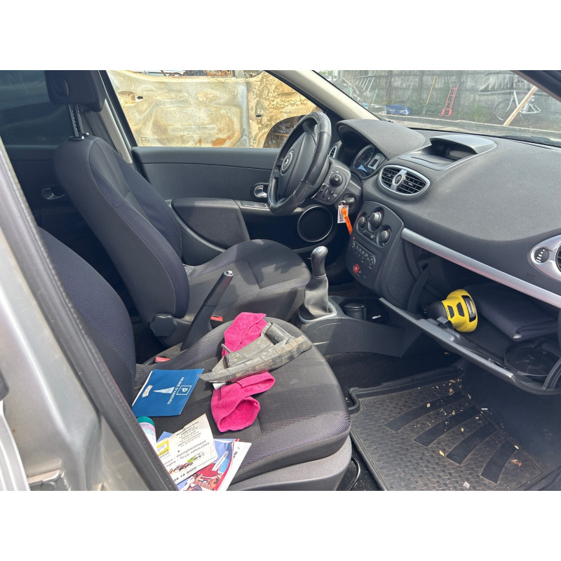 Feu arriere principal gauche (feux) RENAULT CLIO 3 Photo n°5