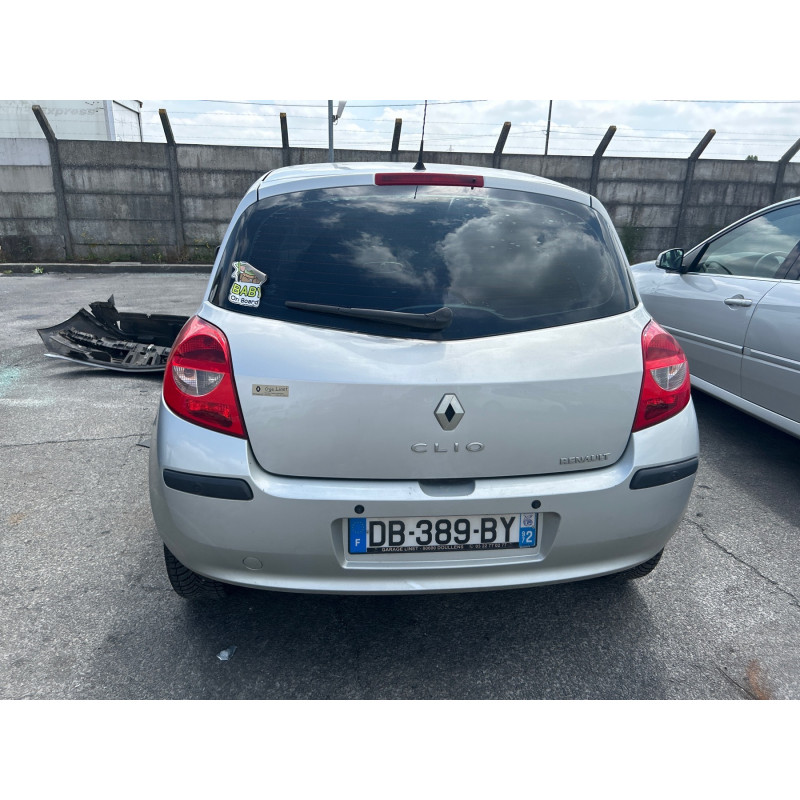 Feu arriere principal gauche (feux) RENAULT CLIO 3 Photo n°9