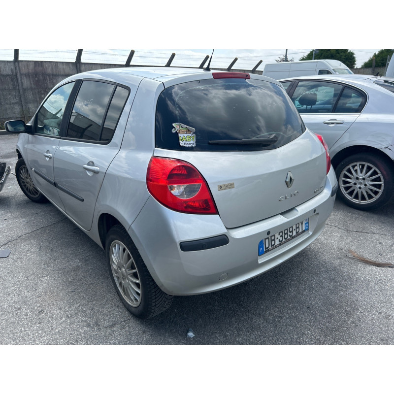 Feu arriere principal gauche (feux) RENAULT CLIO 3 Photo n°16