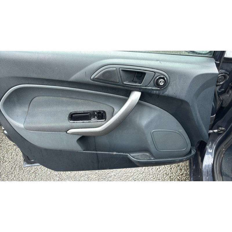 Renfort pare choc arriere (traverse) FORD FIESTA 6 Photo n°14