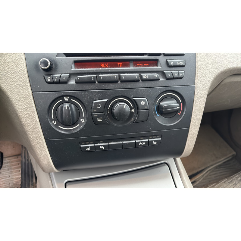 Bouton de coffre BMW SERIE 1 E87 Photo n°19