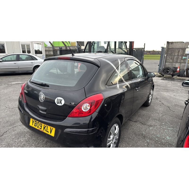 Pare choc arriere OPEL CORSA D Photo n°9