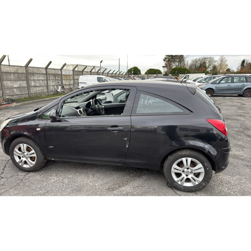 Pare choc arriere OPEL CORSA D Photo n°12