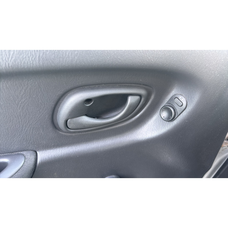 Feu arriere principal gauche (feux) OPEL AGILA A Photo n°13