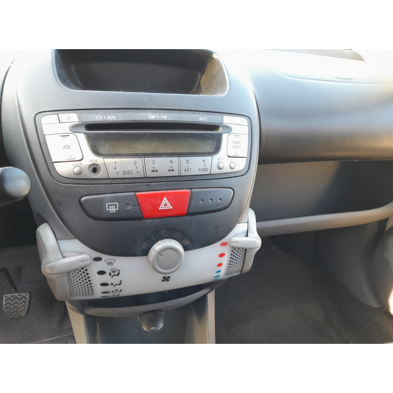 Porte arriere gauche CITROEN C1 1 Photo n°8