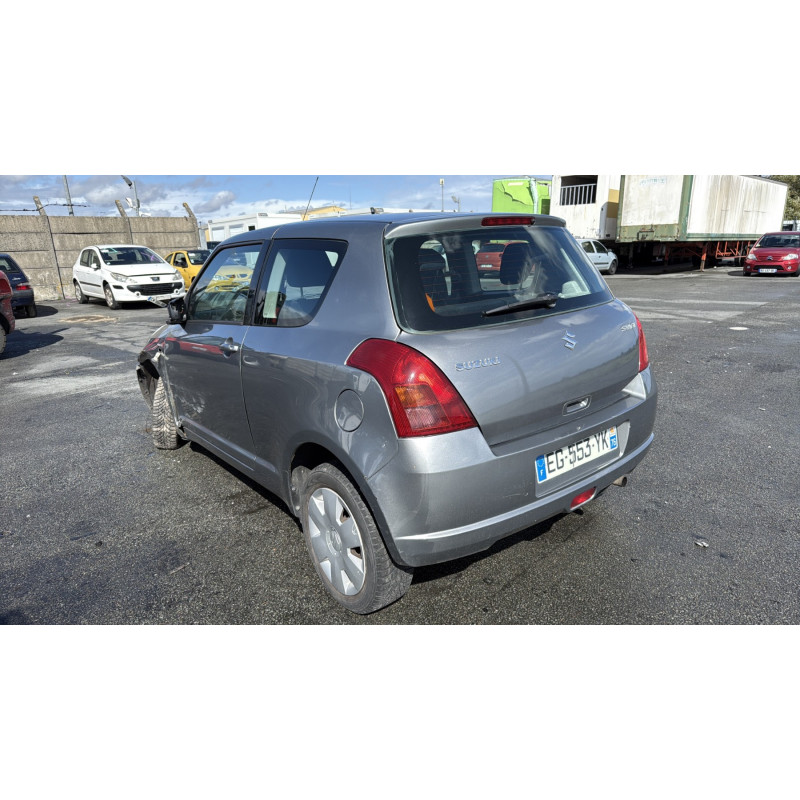 Feu arriere principal droit (feux) SUZUKI SWIFT 3 Photo n°10