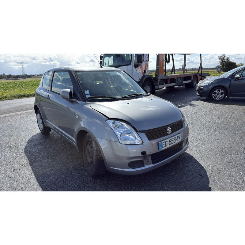 Feu arriere principal gauche (feux) SUZUKI SWIFT 3 Photo n°9