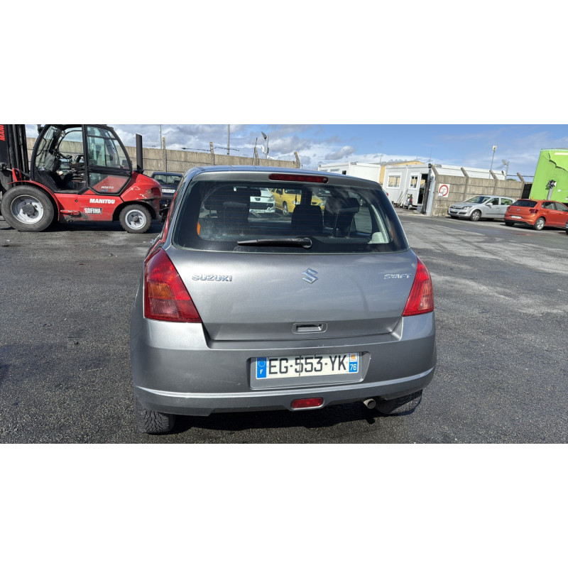 Feu arriere principal gauche (feux) SUZUKI SWIFT 3 Photo n°12