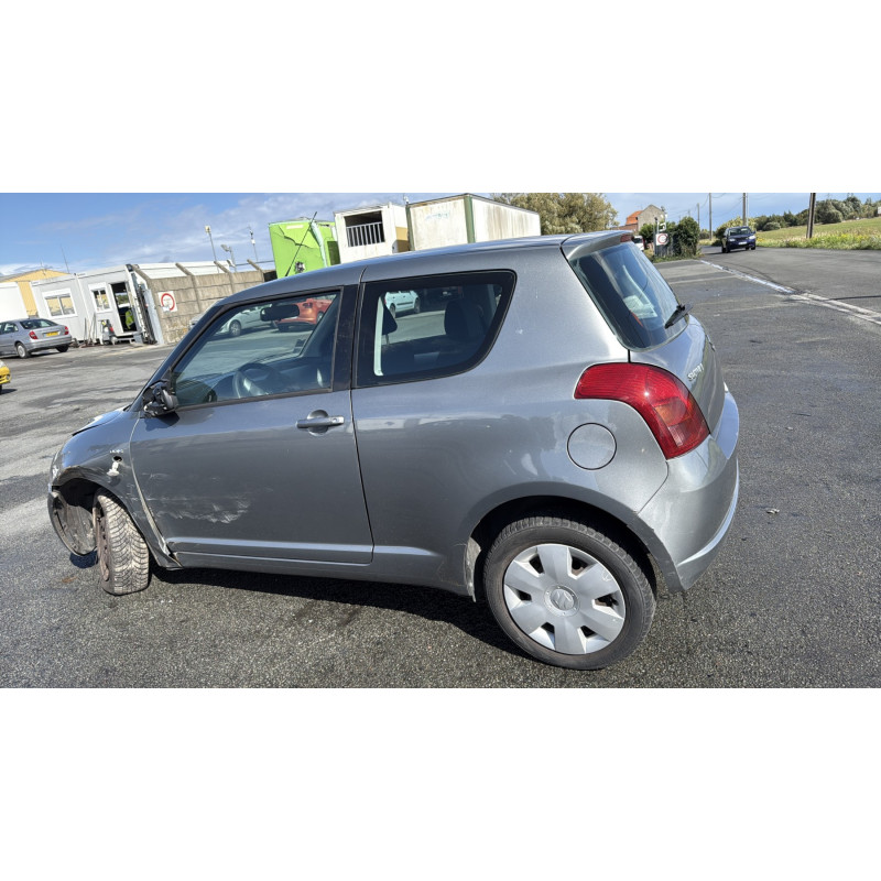 Feu arriere principal gauche (feux) SUZUKI SWIFT 3 Photo n°13