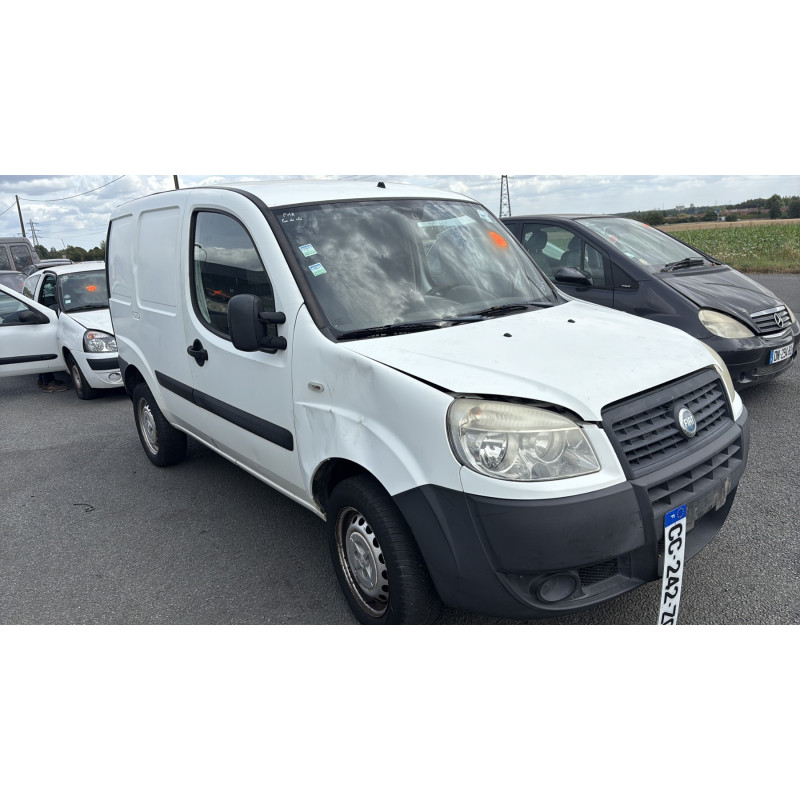 Feu arriere principal gauche (feux) FIAT DOBLO 1 Photo n°5