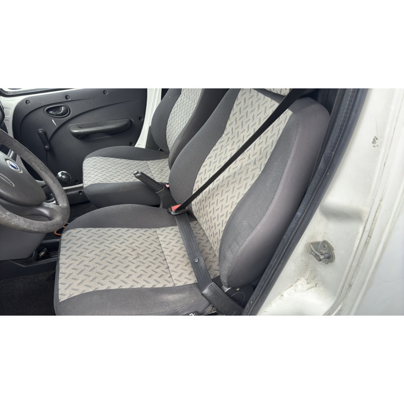Face avant FIAT DOBLO 1 Photo n°14