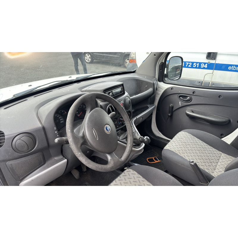 Face avant FIAT DOBLO 1 Photo n°16