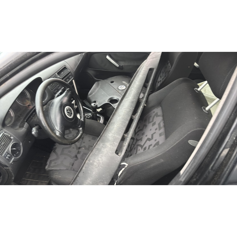 Calandre VOLKSWAGEN GOLF 4 Photo n°15