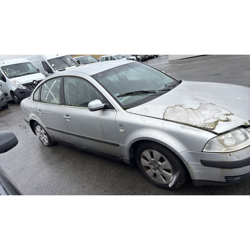 Feu arriere principal droit (feux) VOLKSWAGEN PASSAT 4 Photo n°8